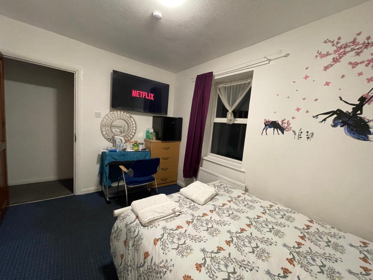 North Avenue Guest House Ltd, Heathrow Airport-Free Parking Hayes  Eksteriør bilde
